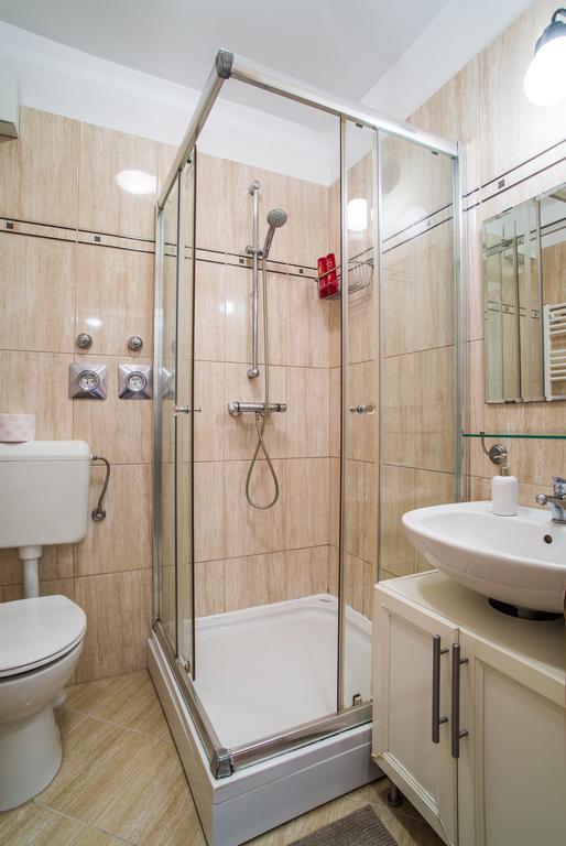 Lovely Corvin Apartment Будапеща Екстериор снимка